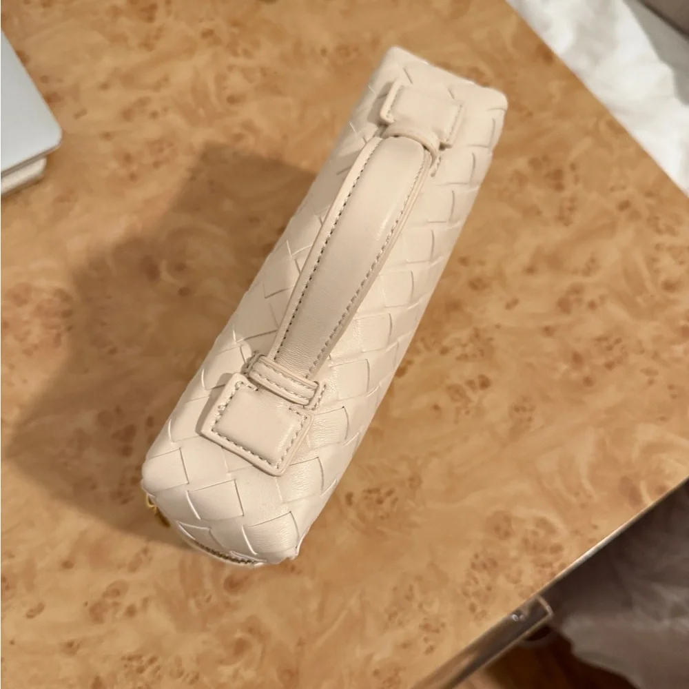 Cream Woven Handbag - Picture 3 of 4